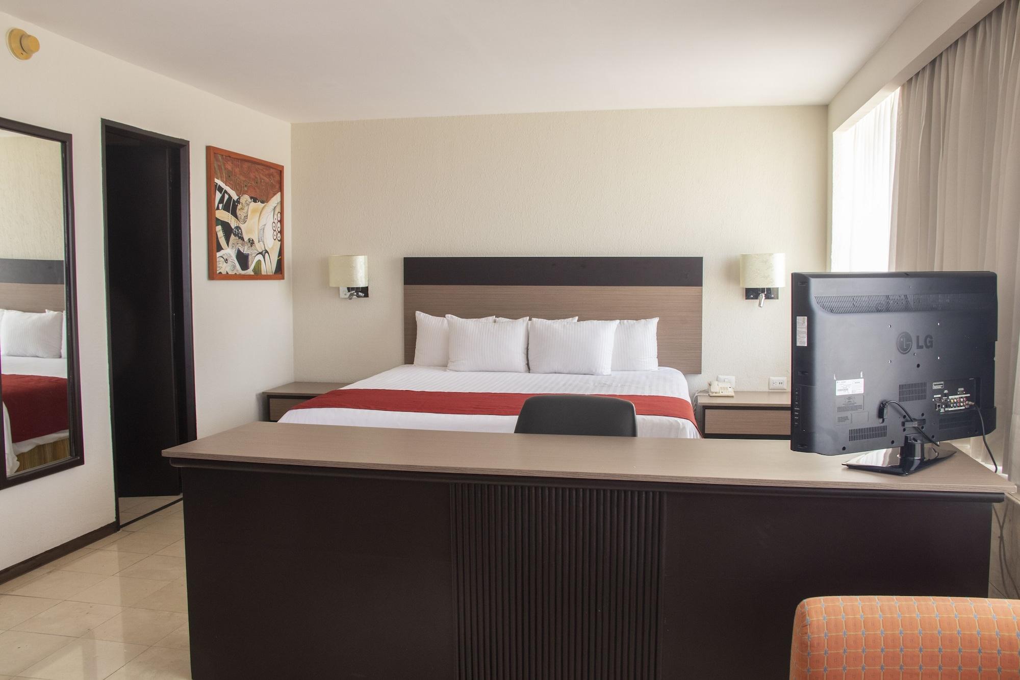 Ramada Hola Culiacan Exterior photo