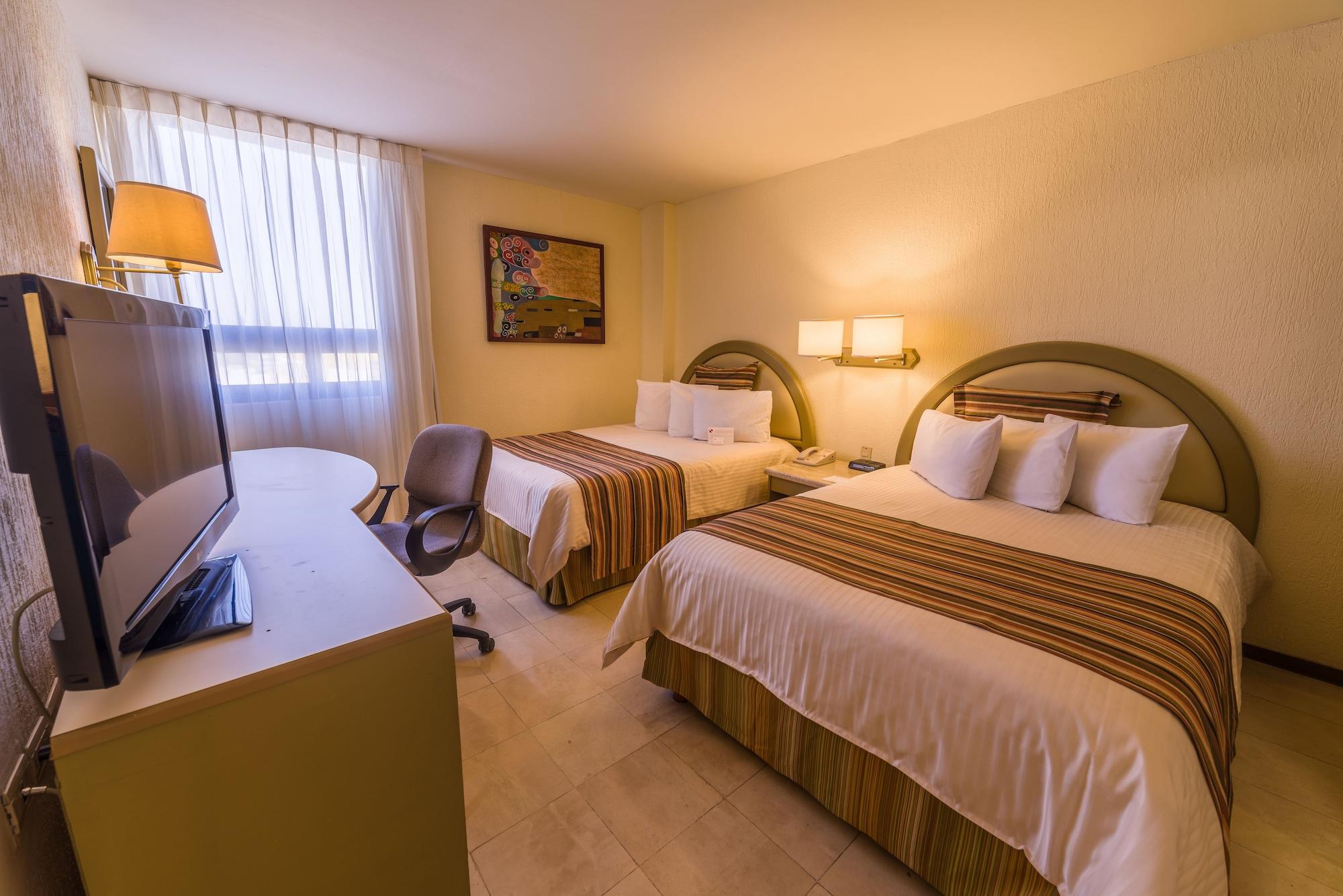Ramada Hola Culiacan Exterior photo