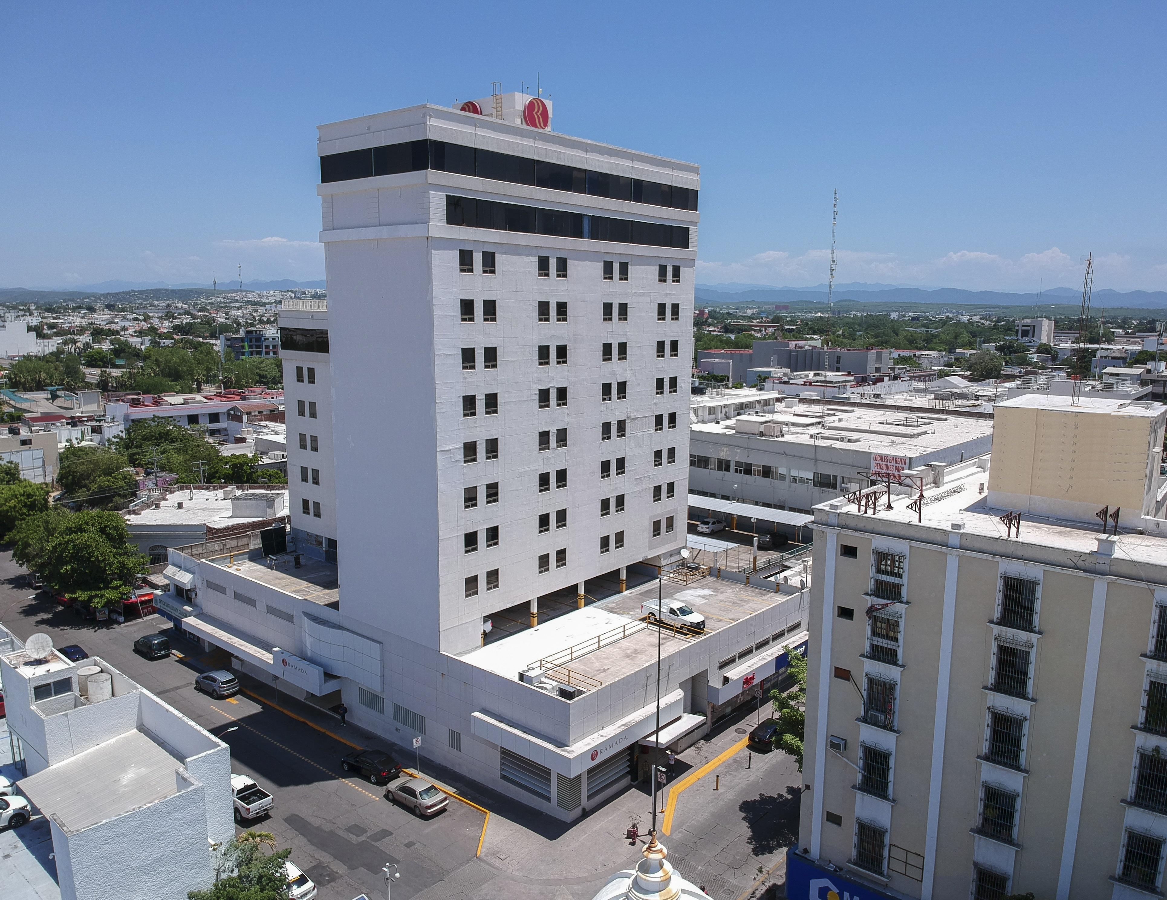 Ramada Hola Culiacan Exterior photo