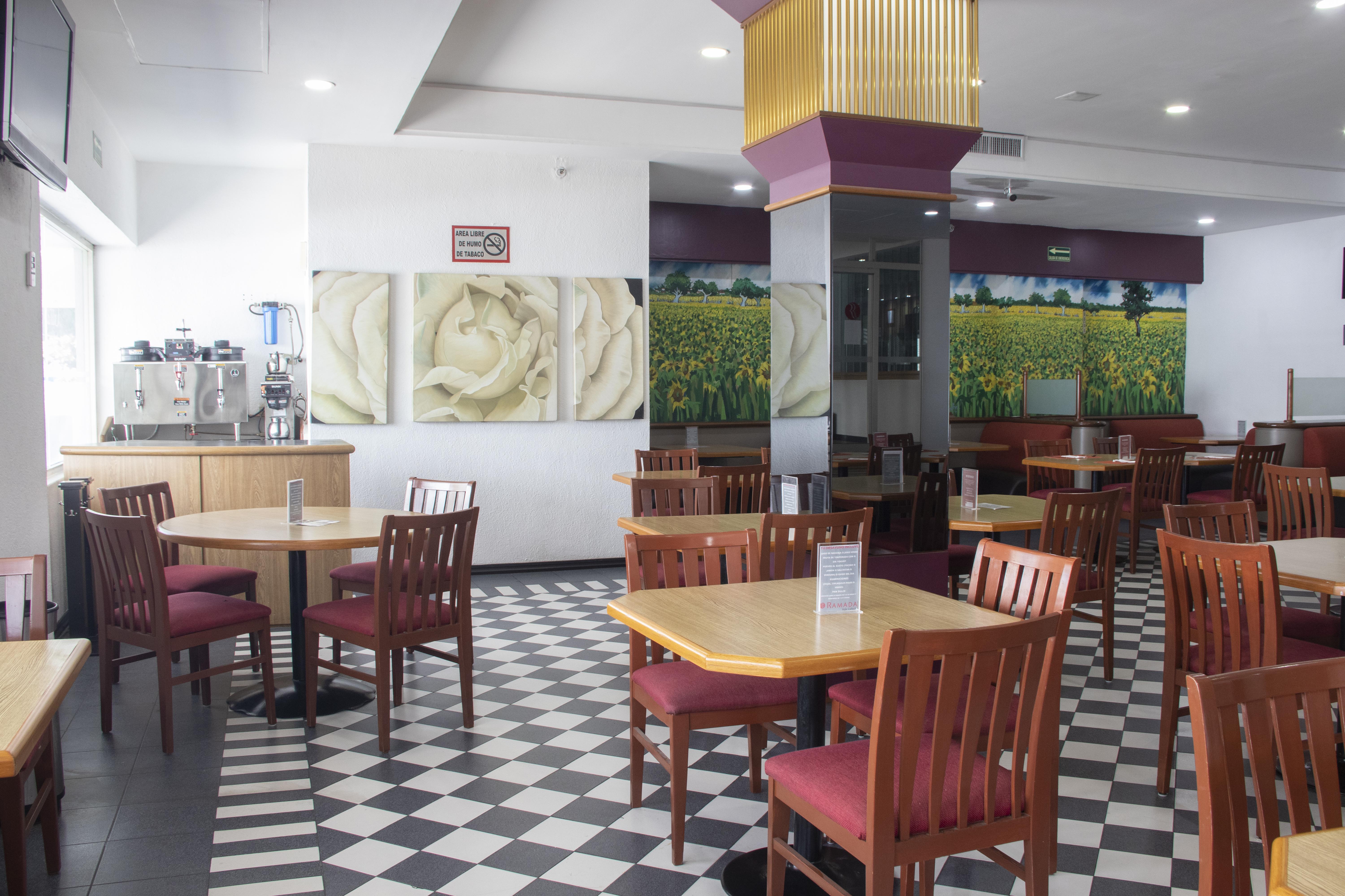Ramada Hola Culiacan Exterior photo