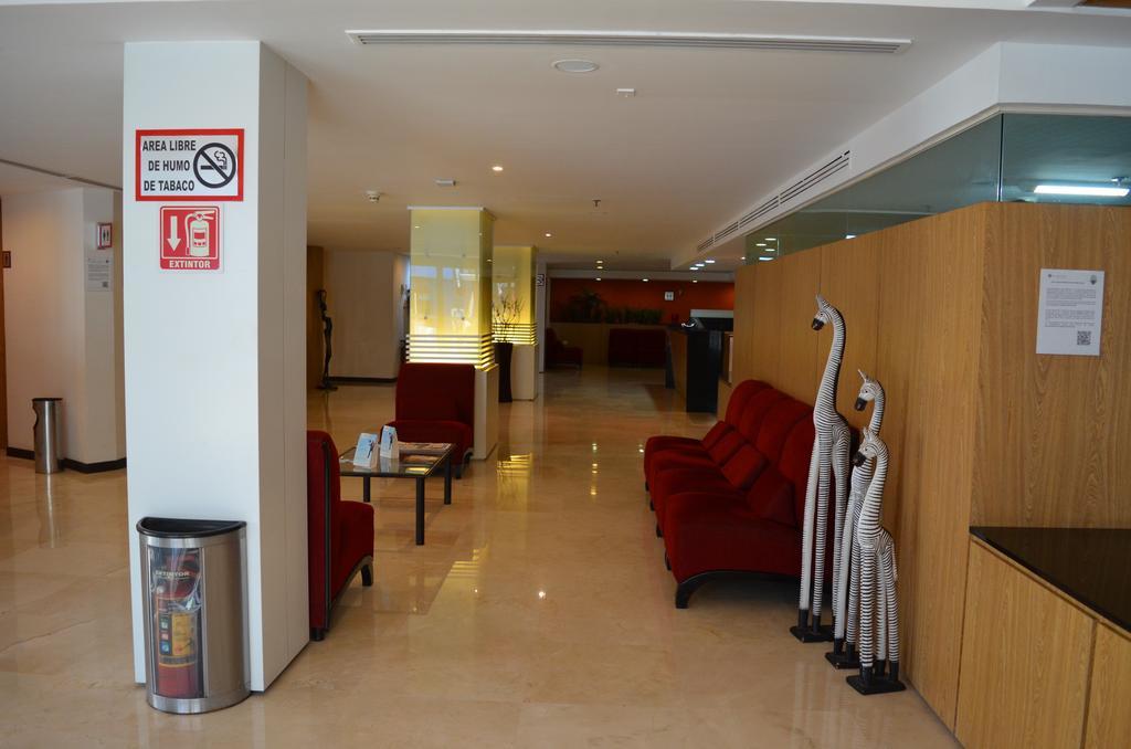 Ramada Hola Culiacan Exterior photo