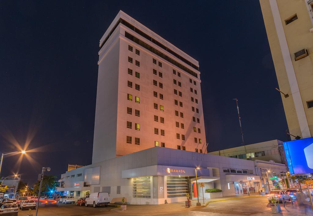 Ramada Hola Culiacan Exterior photo